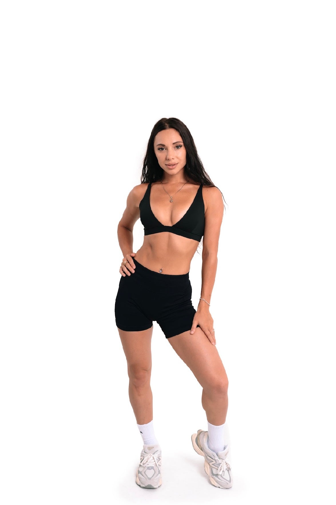 FORM CROP - BLACK