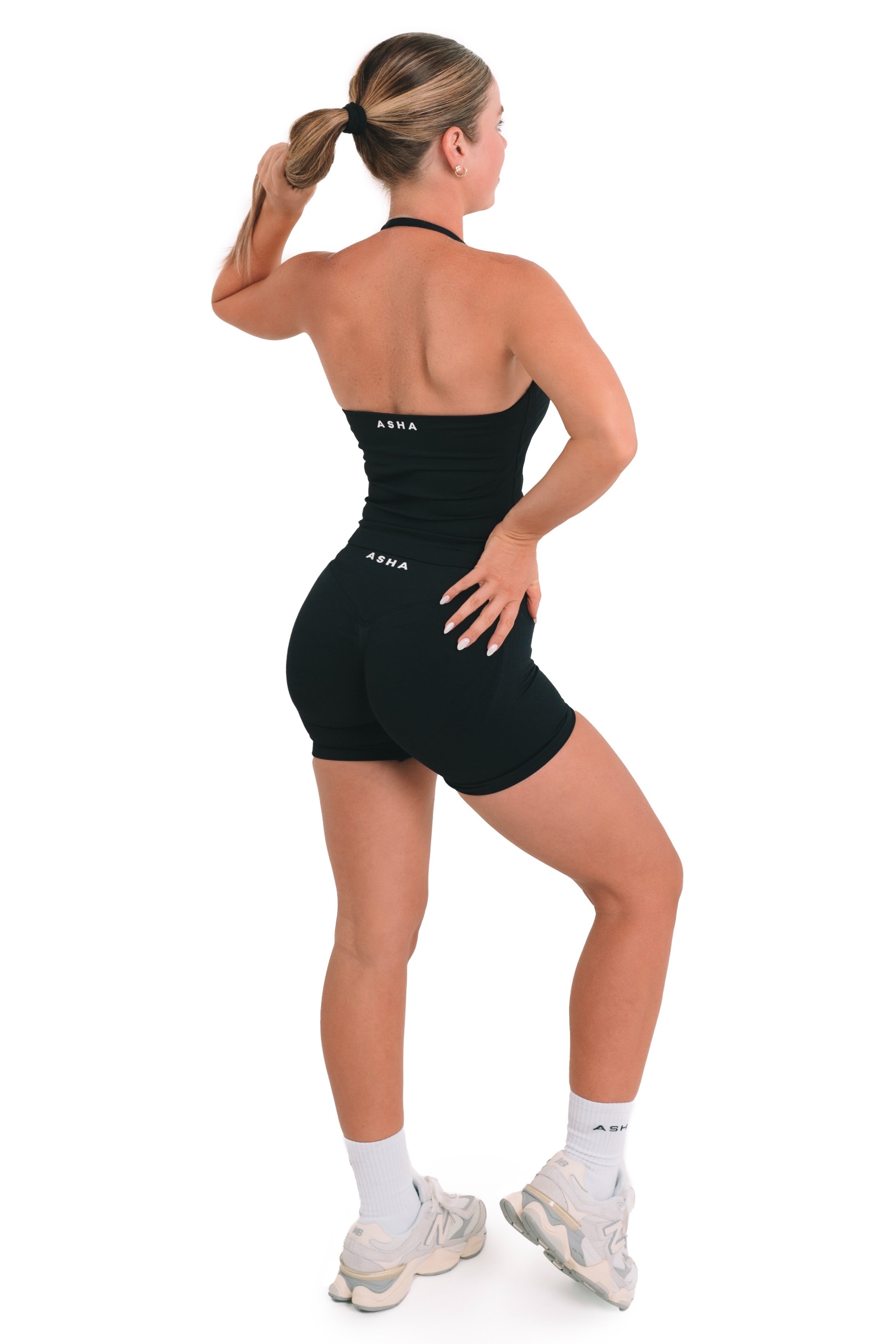 CONTOUR HALTER NECK - BLACK